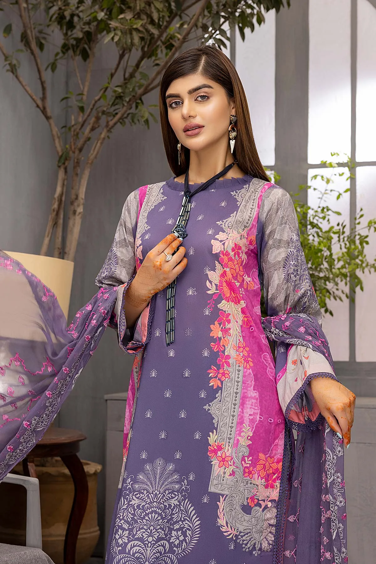 3-Pc Unstitched Embroidered Lawn Suit With Chiffon Dupatta CCS22-40