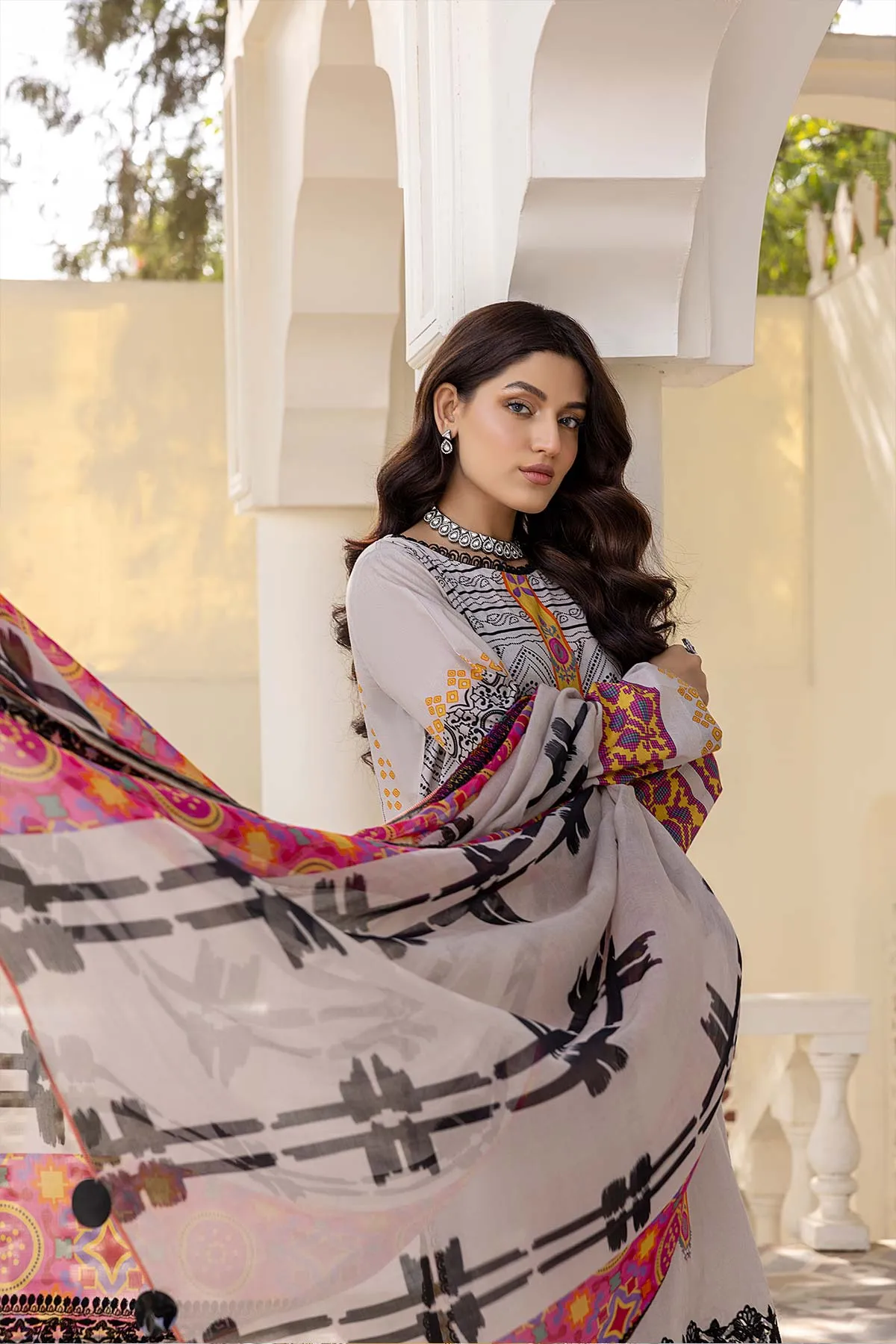 3-Pc Unstitched Embroidered Lawn Suit With Chiffon Dupatta CCS22-45