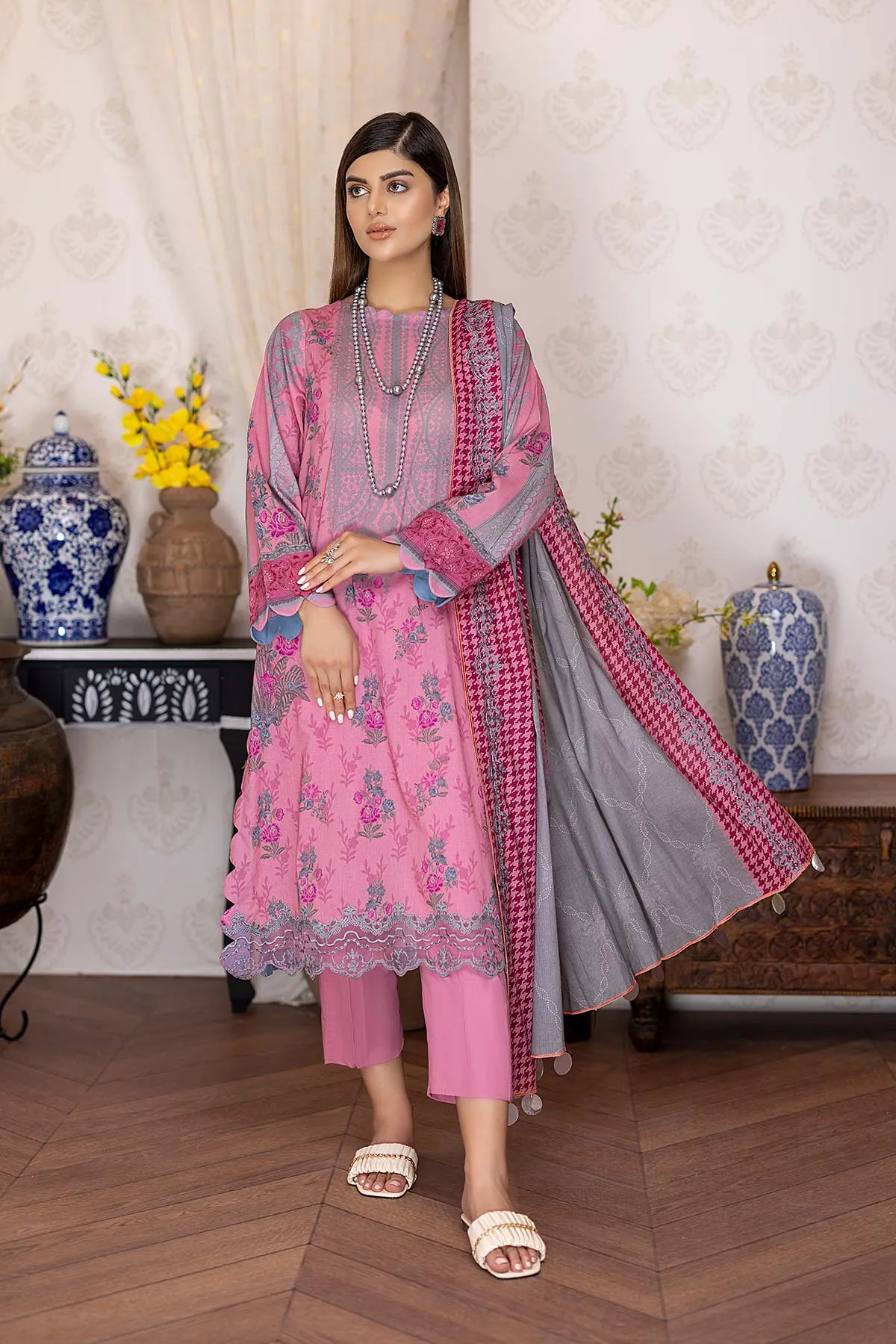 3-Pc Unstitched Embroidered Lawn Suit With Chiffon Dupatta CCS22-55