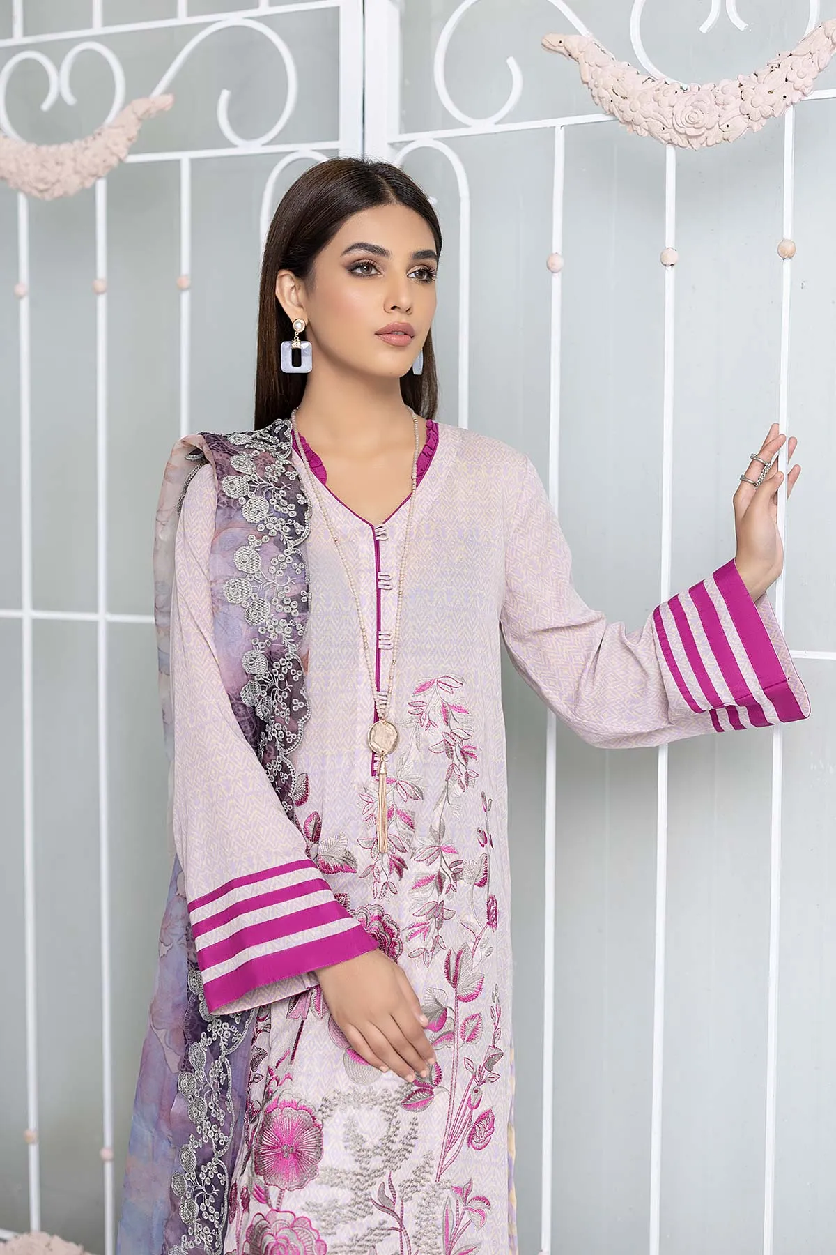 3-Pc Unstitched Embroidered Lawn Suit With Chiffon Dupatta CCS22-60