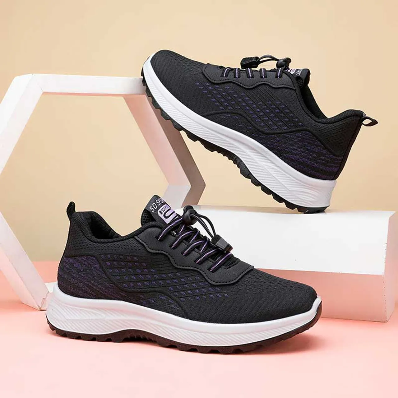 Black prismatic texture pattern casual shoe sneaker