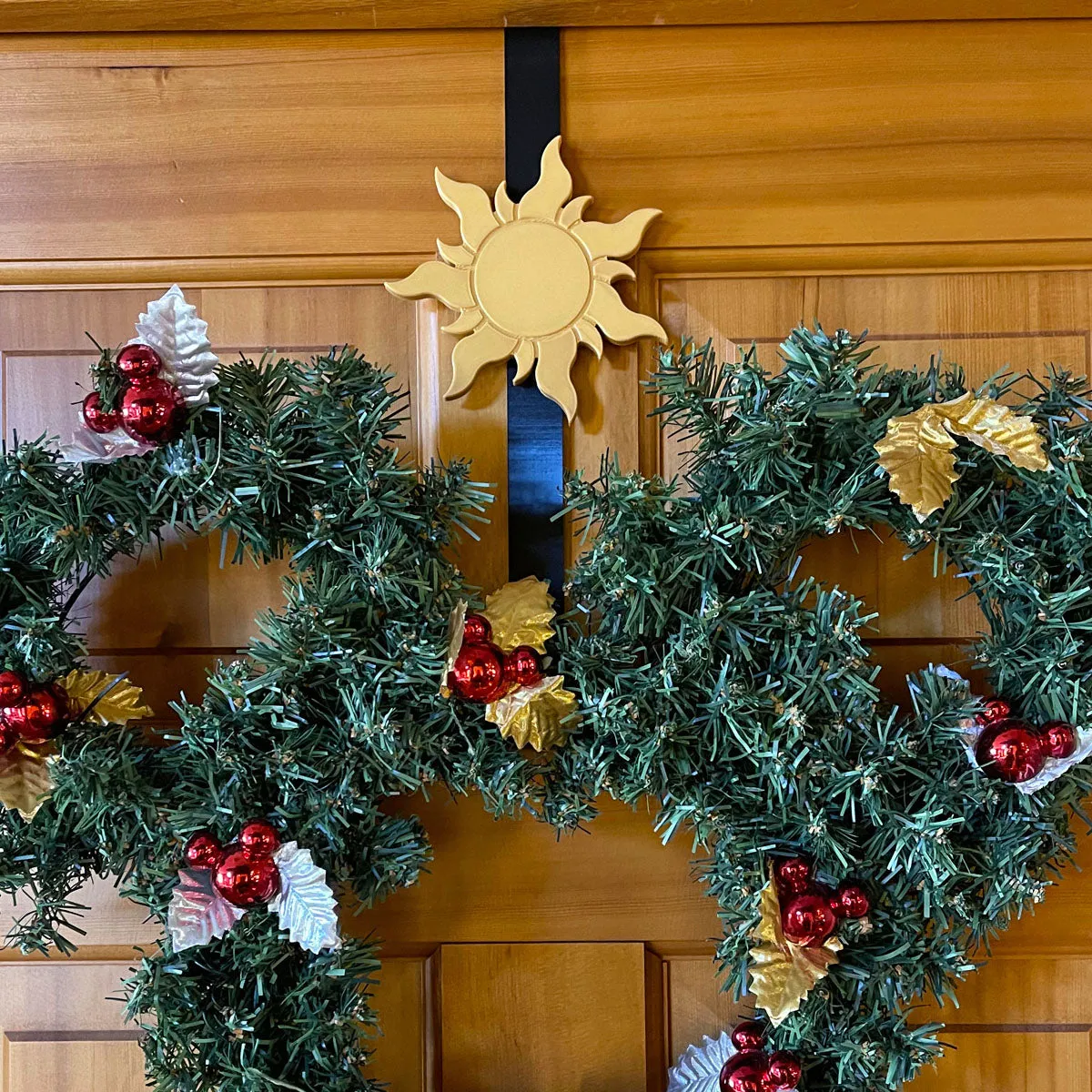 Door Wreath Hanger with Interchangeable Icon Accent