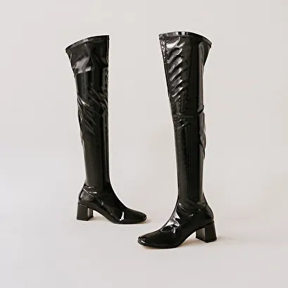 High boots with heels in black stretch patent