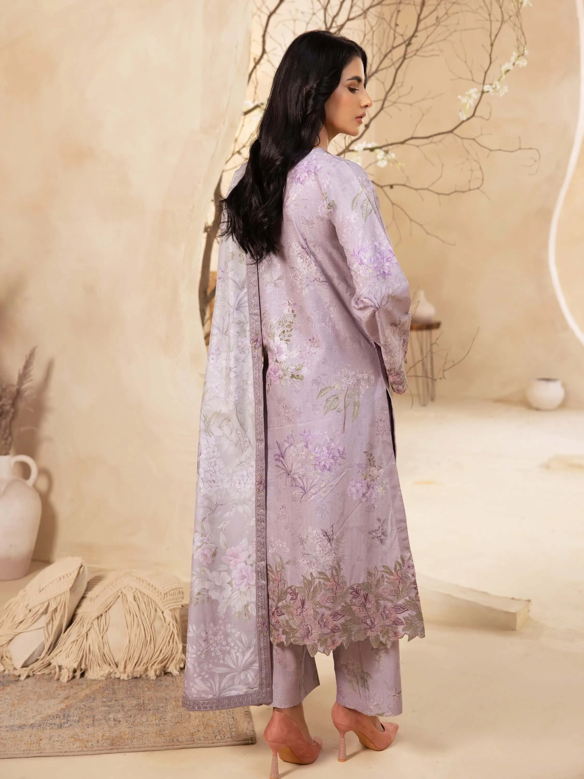 IZNIK Embroidered Winter Viscose Unstitched 3Pc Suit ILW-05 Anais