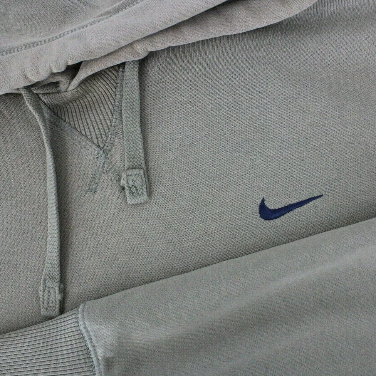 NIKE 00s Hoodie Green | Medium