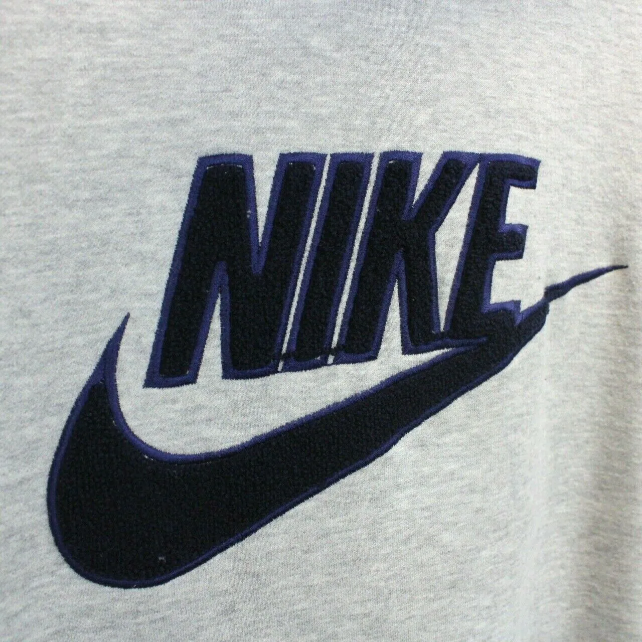 NIKE 00s Hoodie Grey | Medium