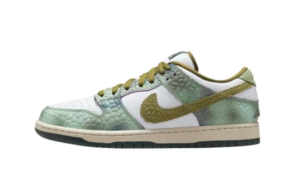 Nike Dunk Low SB 'Chameleon' x Alexis Sablone