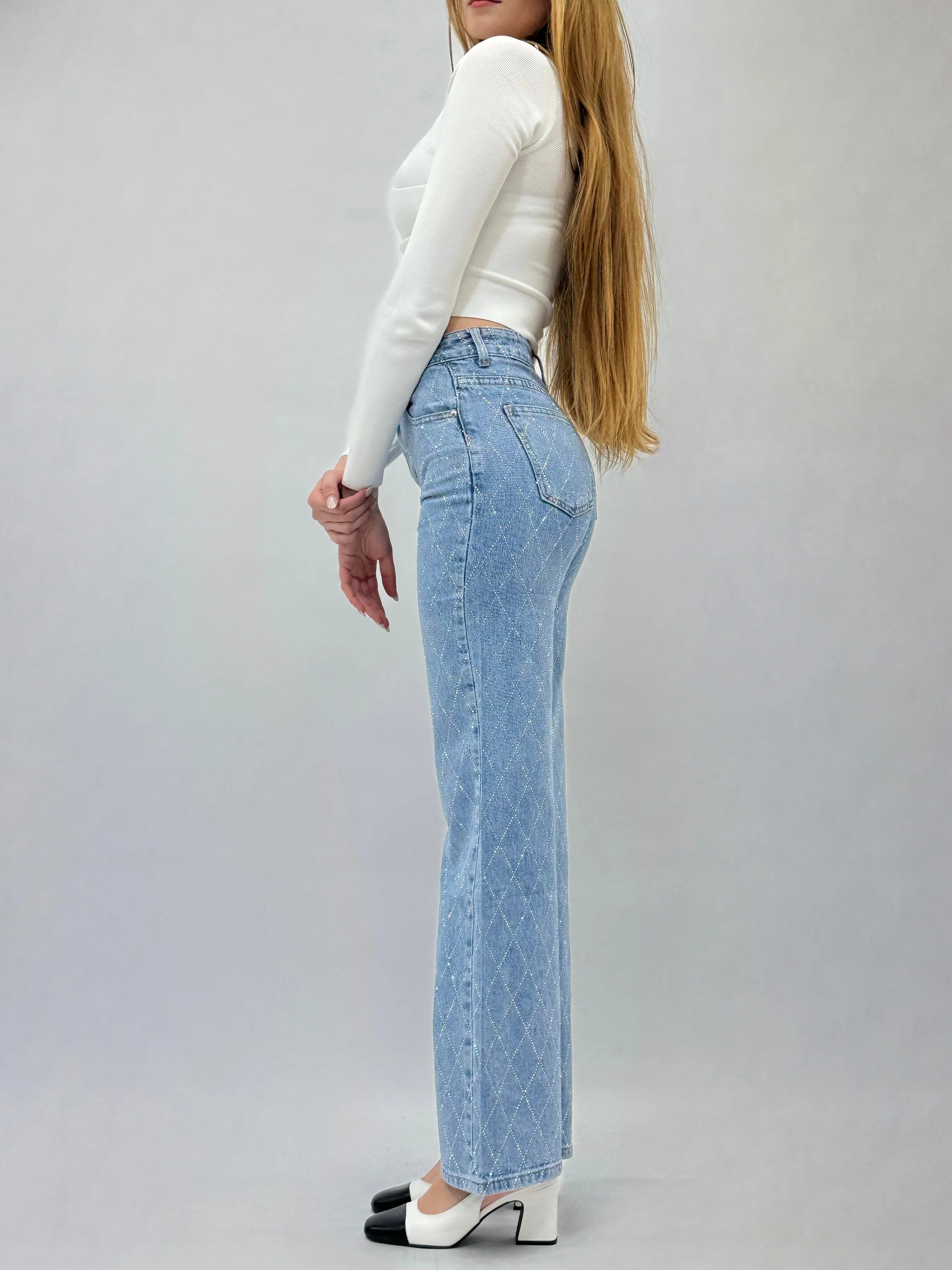 Pantaloni jeans con dettagli rombi brillantini taglio dritto