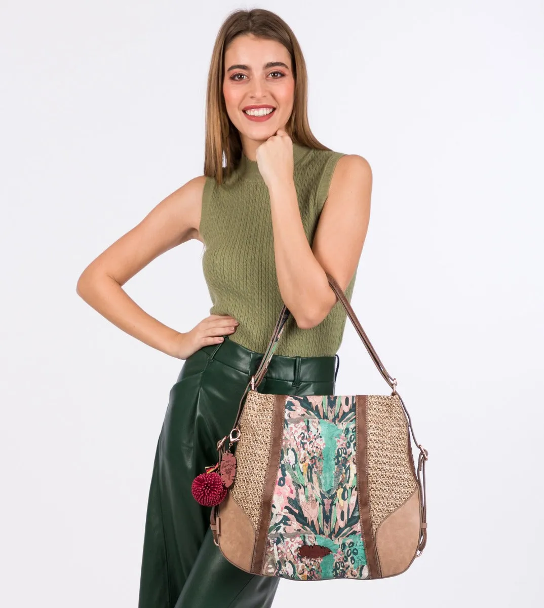 Printed raffia hobo bag-backpack