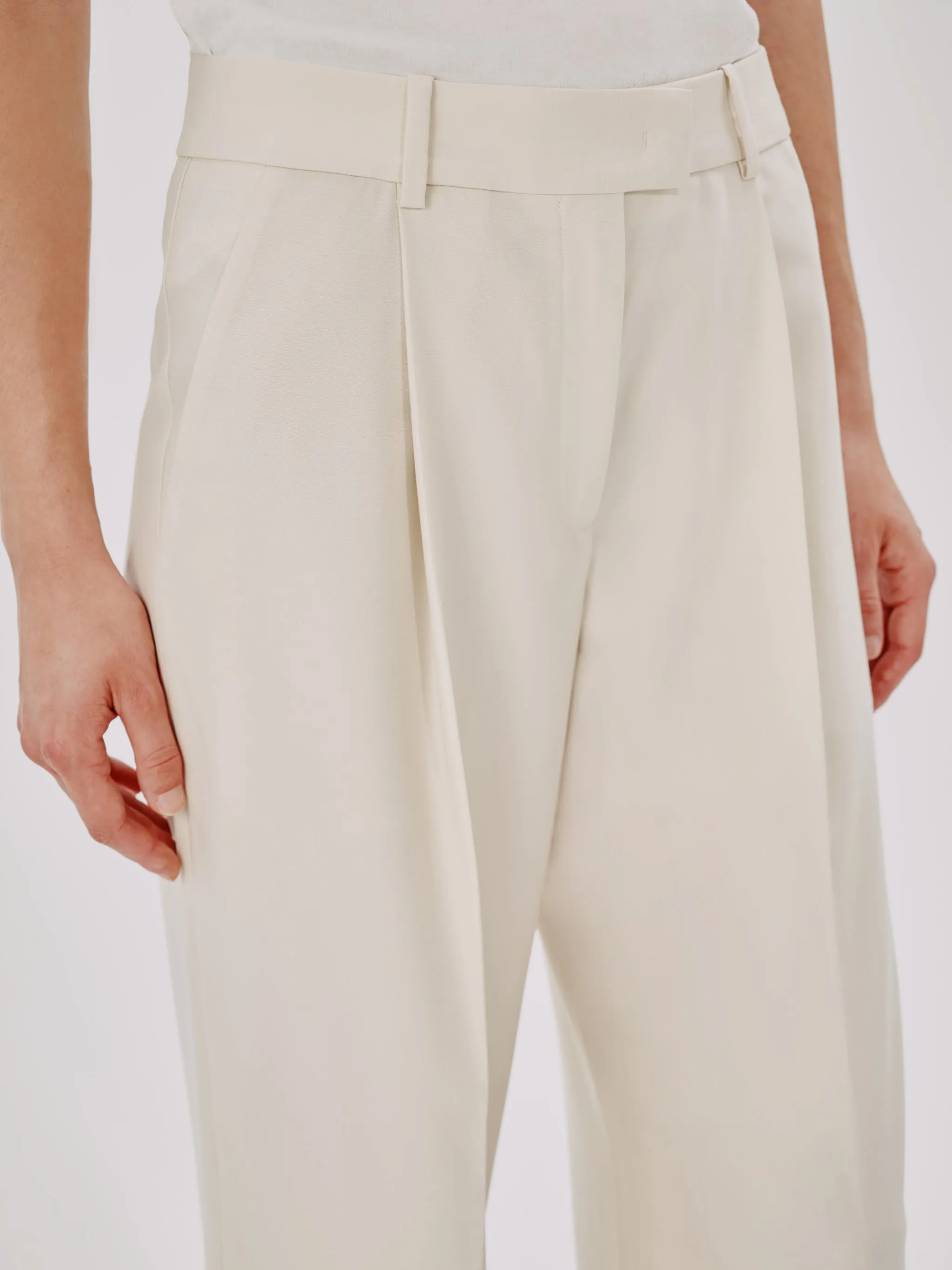 Relaxed Wide Leg Pant